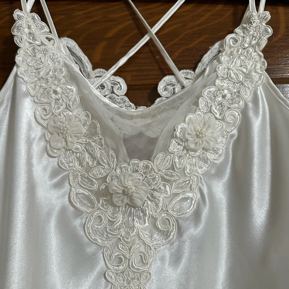 Vintage White Satin Slip Chemise with Lace V-Neck - Picture 8 of 10